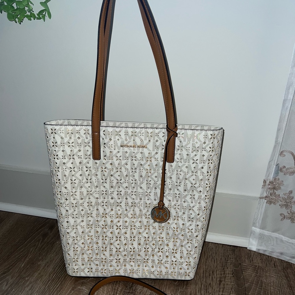 Michael Kors Hayley Medium Top Zip North South Tote